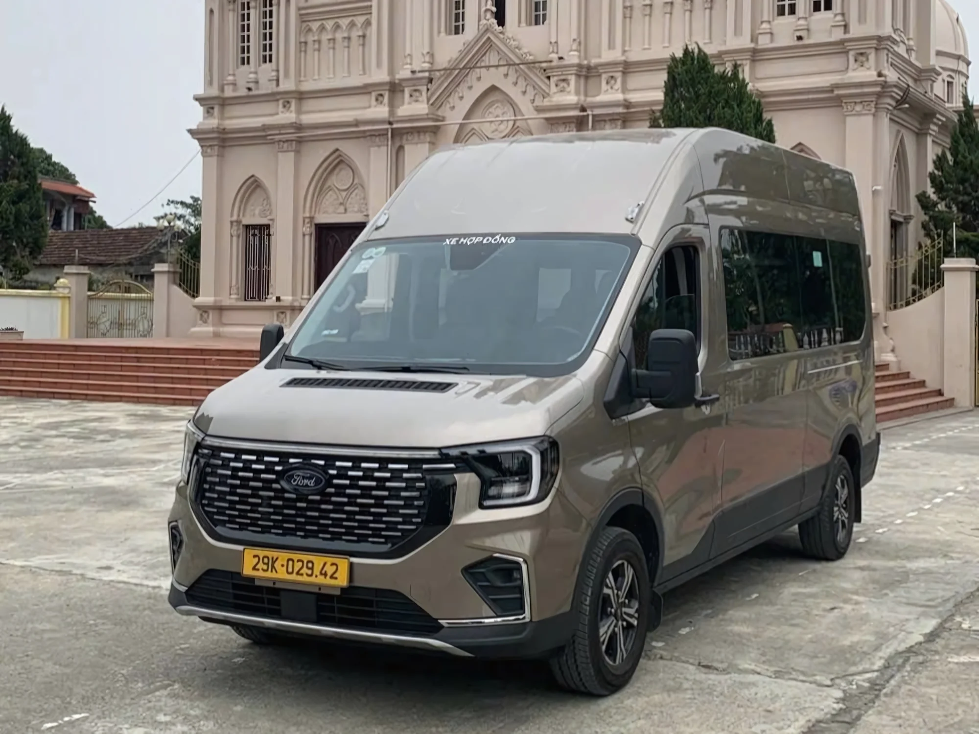16-seat Ford Transit private van for large group transfer from Hanoi to Sapa